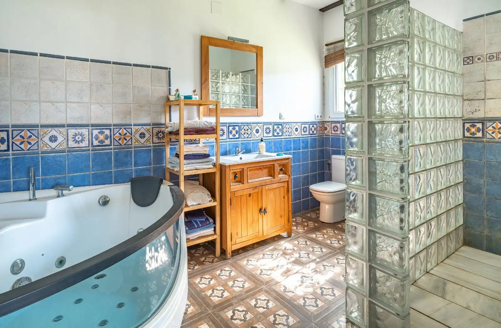 Bany de Casa o xalet en venda en Tarifa amb Calefacció, Jardí privat i Terrassa