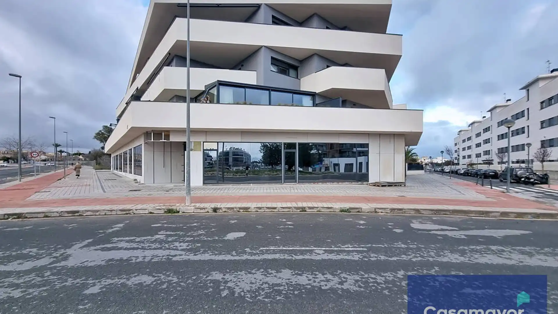 Vista exterior de Local en venta en Sant Joan d'Alacant con Aire acondicionado