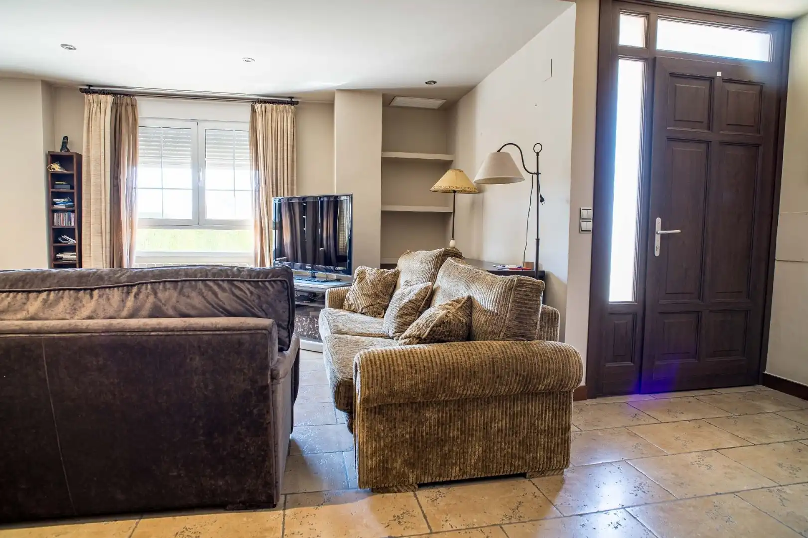 Sala de estar de Casa o chalet en venta en Elda con Aire acondicionado, Calefacción y Jardín privado