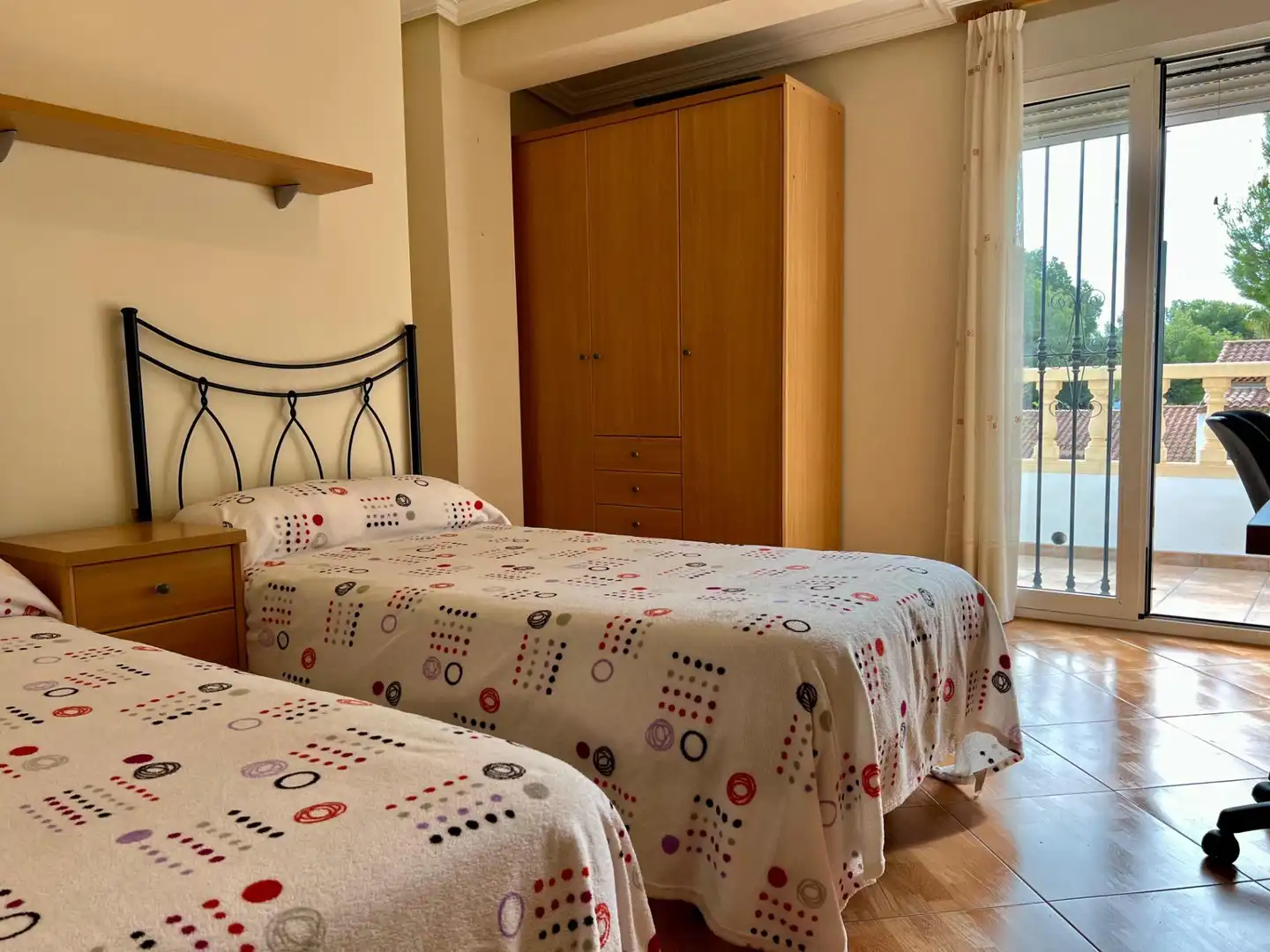 Habitación de Casa adosada en venta en La Nucia con Aire acondicionado, Jardín privado y Trastero
