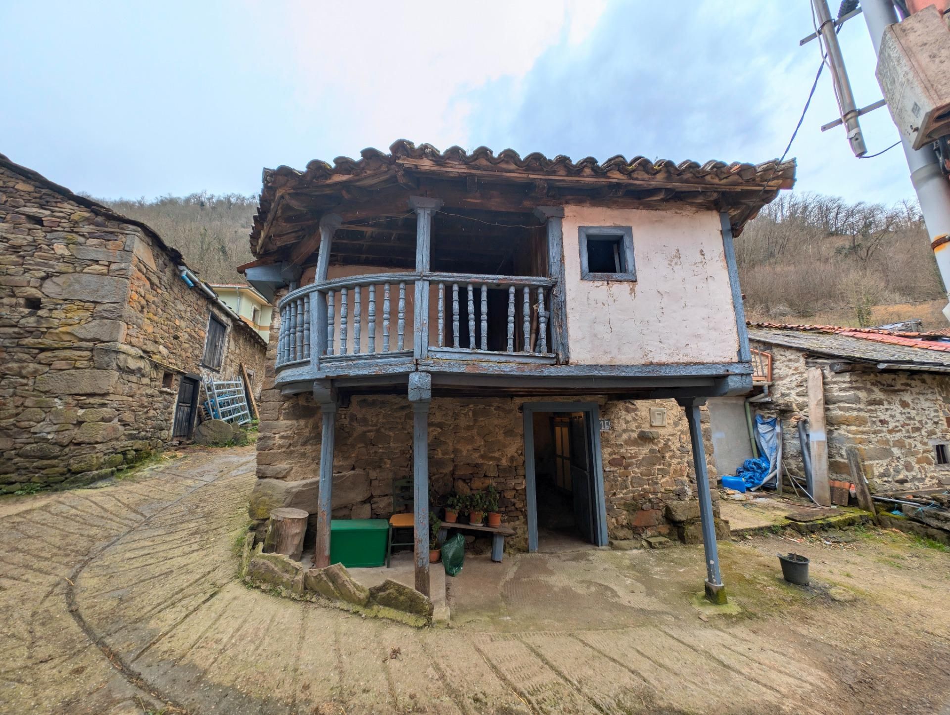 Vista exterior de Casa o chalet en venta en Aller con Calefacción, Terraza y Balcón