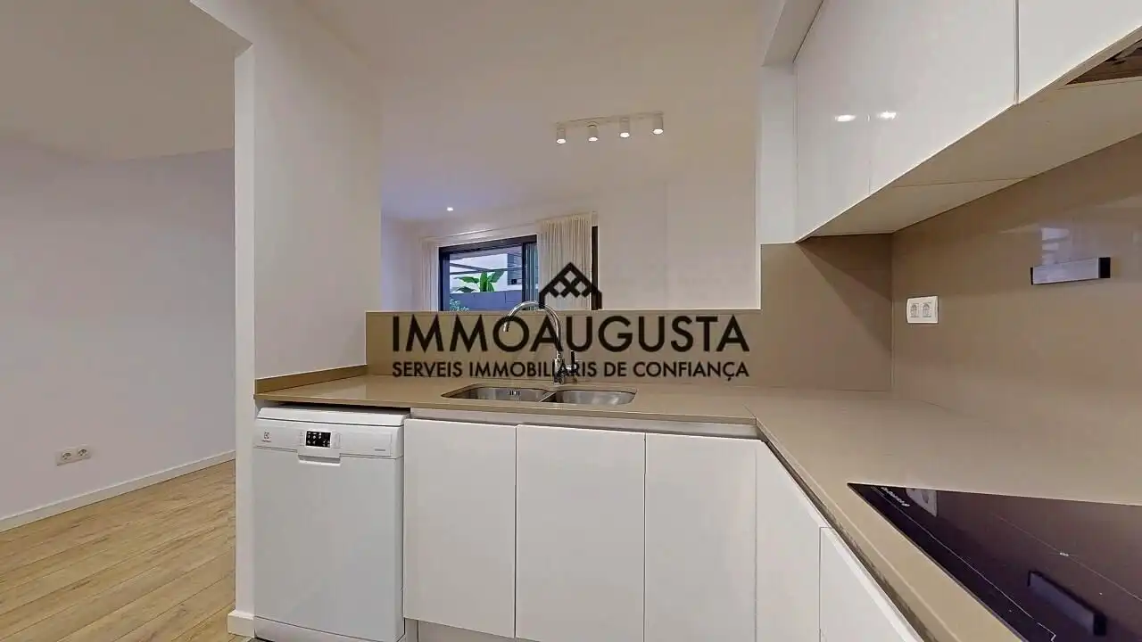 Cuina de Dúplex de lloguer en Barcelona amb Aire condicionat, Calefacció i Parquet