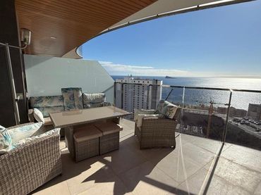 Wohnung mit Pool zum Verkauf in Playa de Poniente
