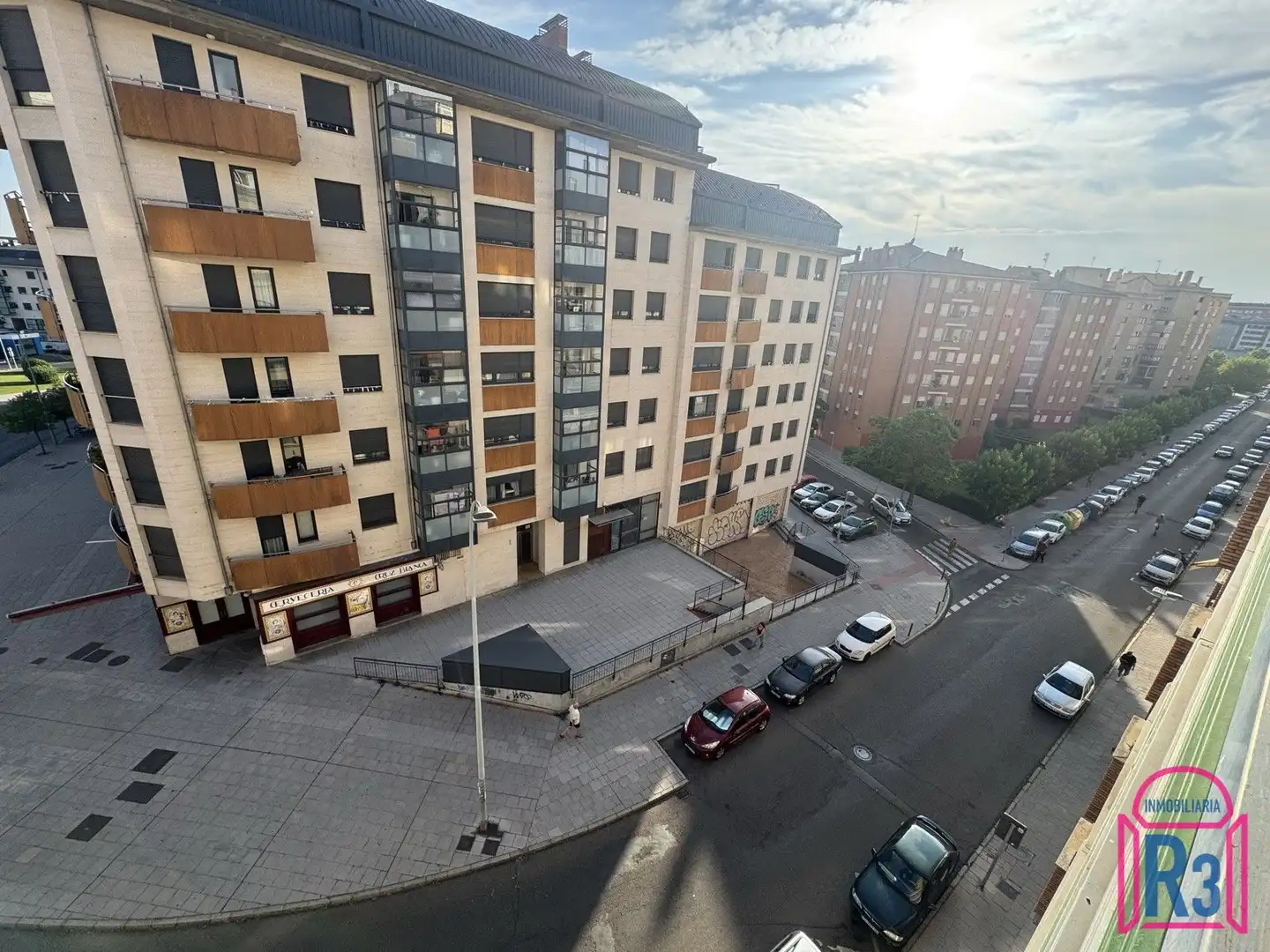 Vista exterior de Pis en venda en León Capital  amb Calefacció i Terrassa