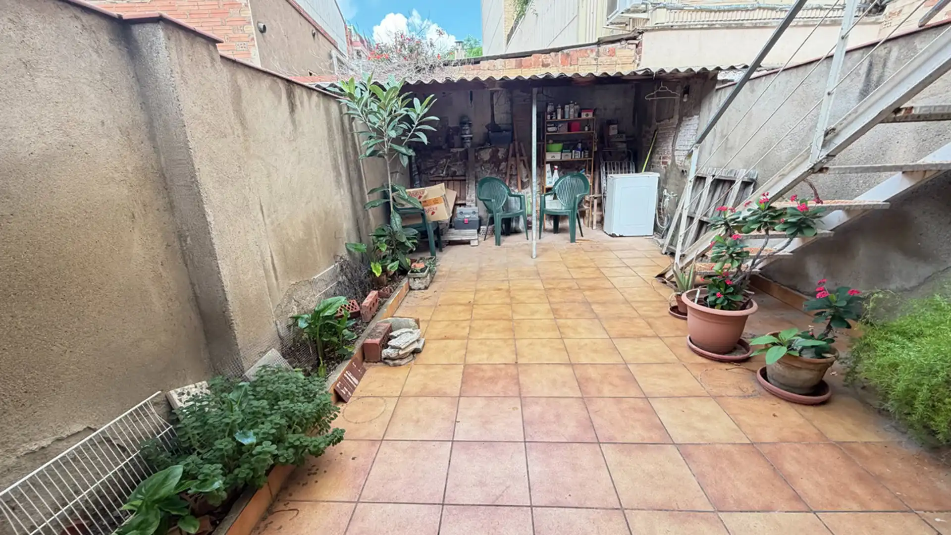 Terrasse von Einfamilien-Reihenhaus zum Verkauf in Viladecans mit Klimaanlage, Terrasse und Ofen