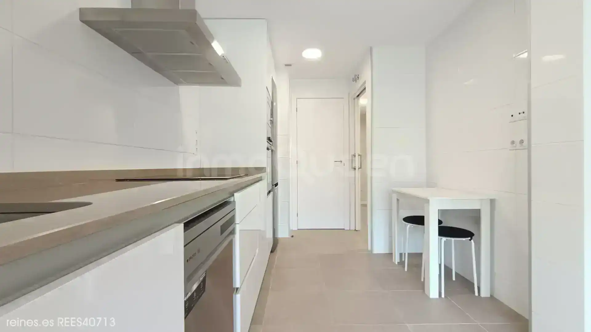 Cocina de Piso de alquiler en Oviedo  con Calefacción, Terraza y Amueblado