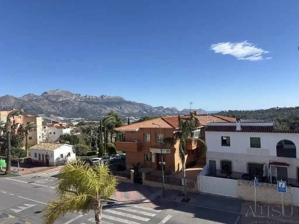 Vista exterior de Apartament en venda en La Nucia amb Moblat
