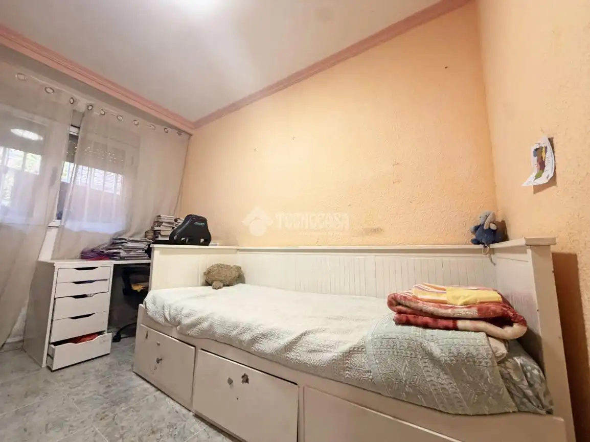 Bedroom of Flat for sale in Madrid  with Air Conditioner and Terrace