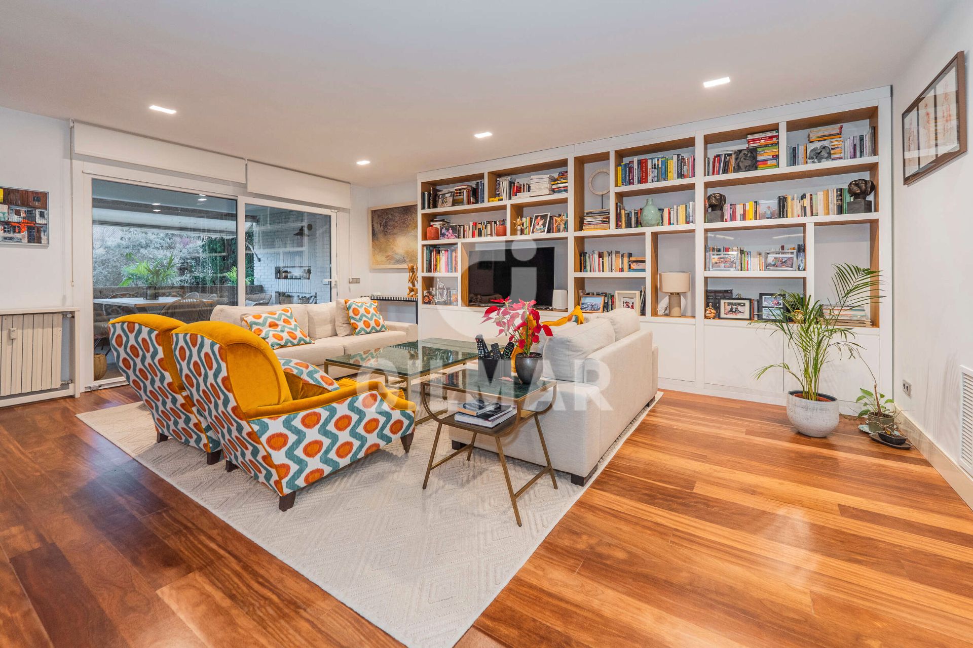 Living room of Flat for sale in La Moraleja  with Air Conditioner, Heating and Private garden