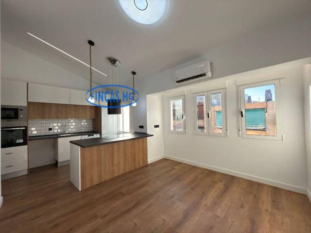 Piso en Venta en Paus - Poligono San Blas