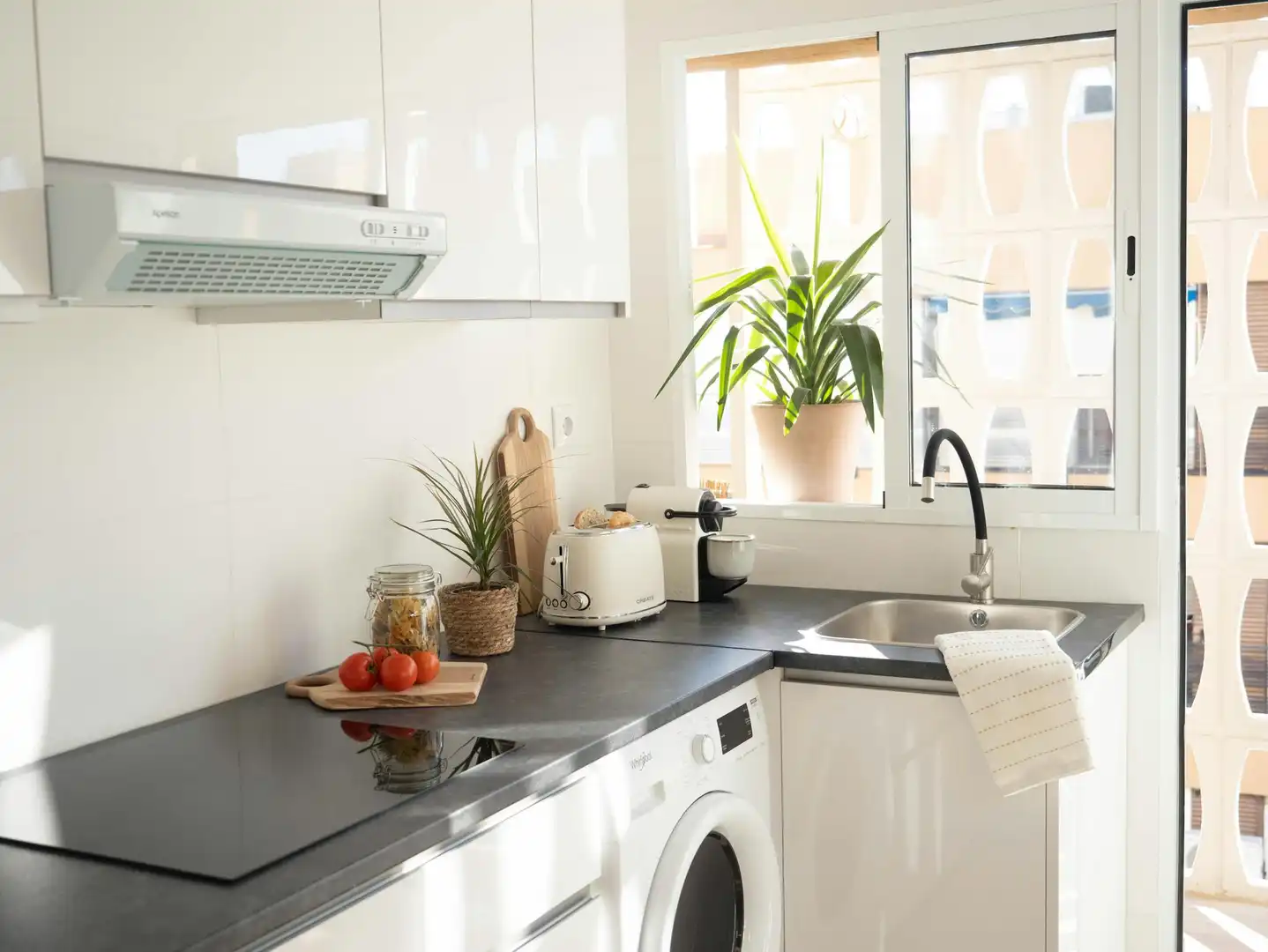 Küche von Wohnung zur Miete in Valencia mit Klimaanlage, Heizung und Möbliert
