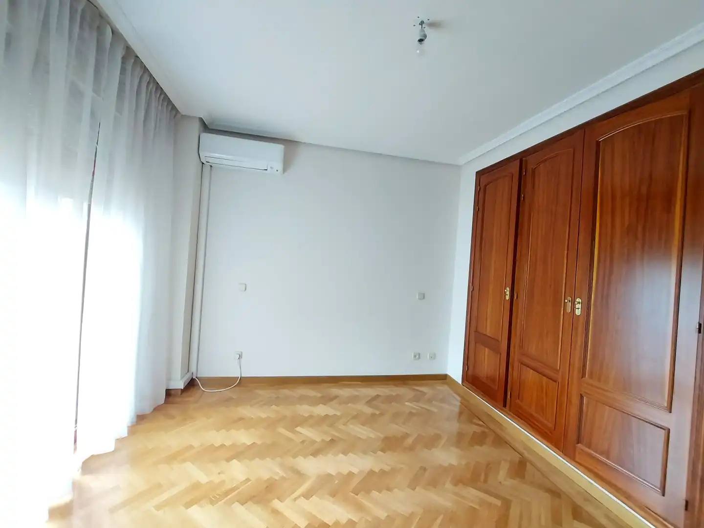 Habitación de Piso de alquiler en Madrid con Aire acondicionado, Calefacción y Parquet