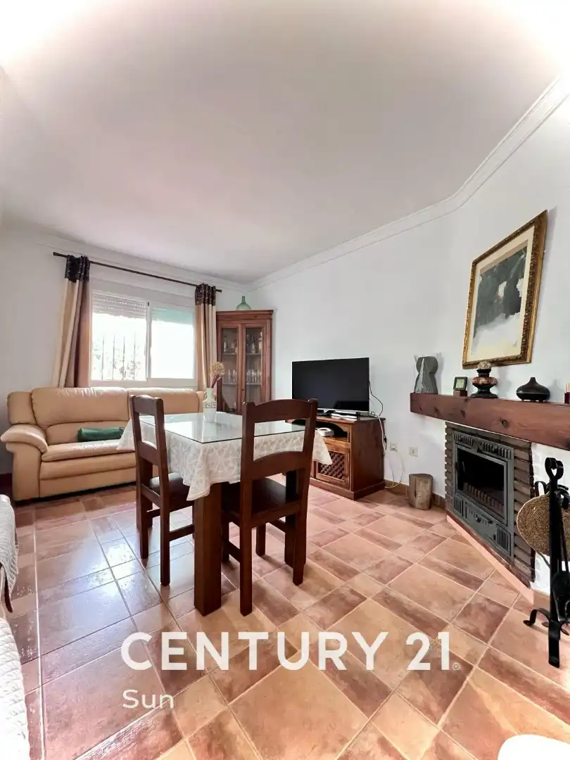 Sala de estar de Casa adosada en venta en Estepona con Jardín privado, Terraza y Lavadora
