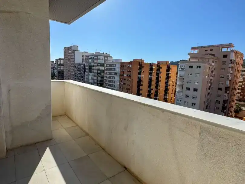 Terrassa de Pis de lloguer en Cartagena amb Aire condicionat, Piscina i Balcó