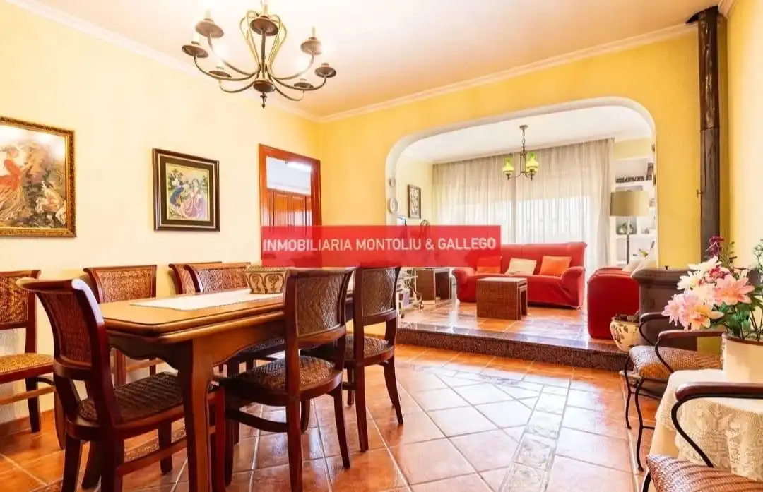 Sala de estar de Casa o chalet en venta en Castellón de la Plana / Castelló de la Plana con Jardín privado, Terraza y Piscina