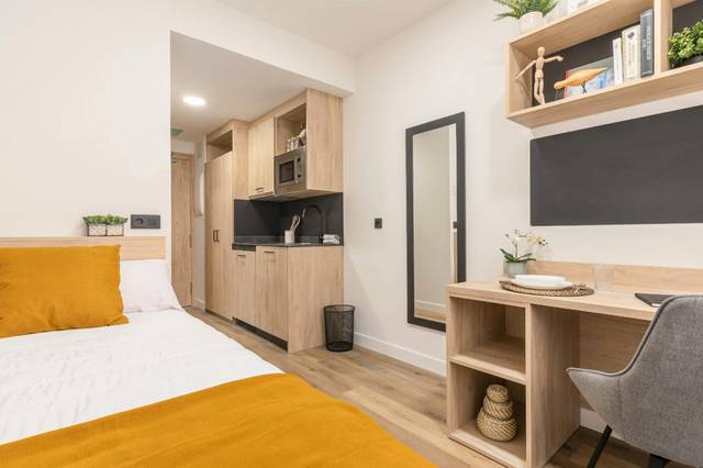 Edificio en Alquiler en N/A en Tres Olivos - Valverde