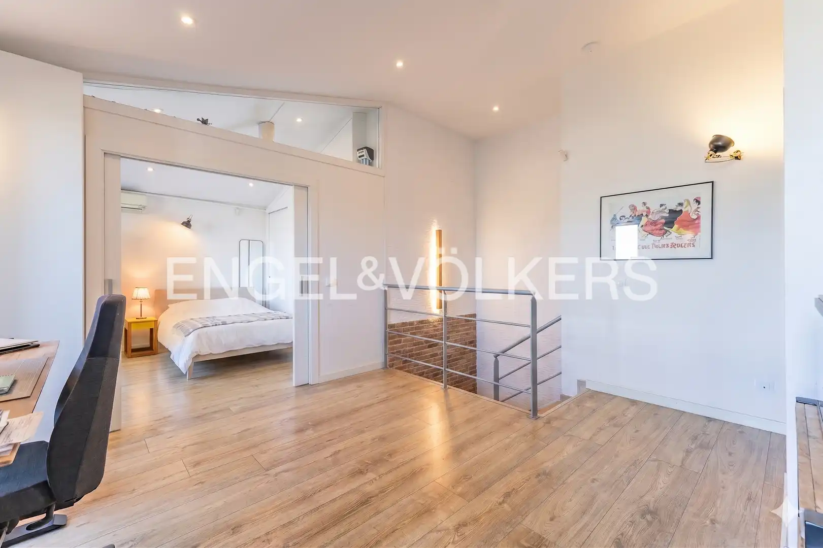 Sala de estar de Ático en venta en Sant Joan Despí con Aire acondicionado, Calefacción y Parquet