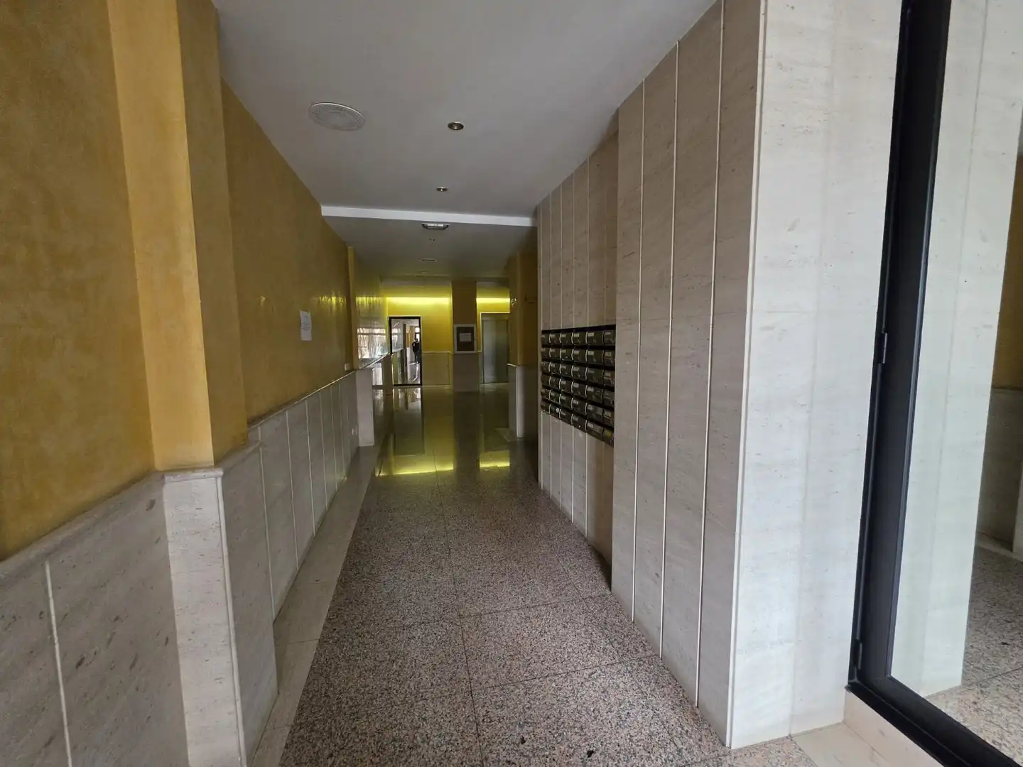 Piso en venta en A Coruña Capital  con Calefacción y Trastero