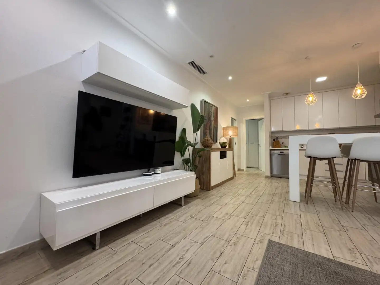 Wohnzimmer von Erdgeschoss zum Verkauf in Elche / Elx mit Klimaanlage, Heizung und Möbliert