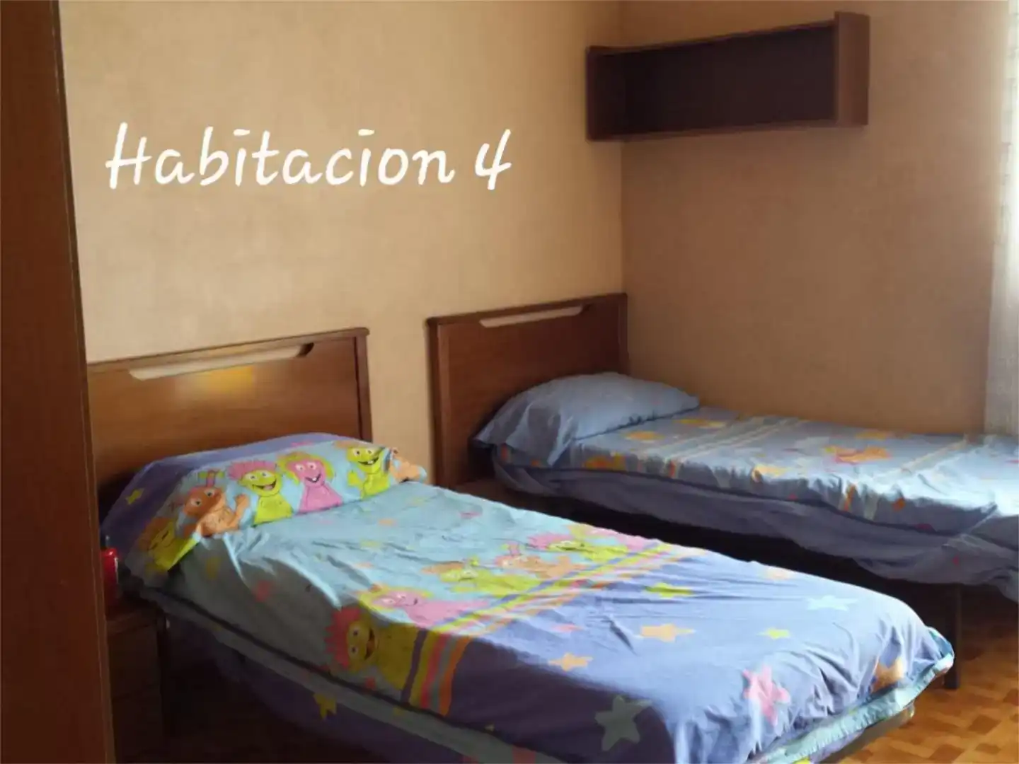 Dormitori de Casa o xalet en venda en Santa Comba