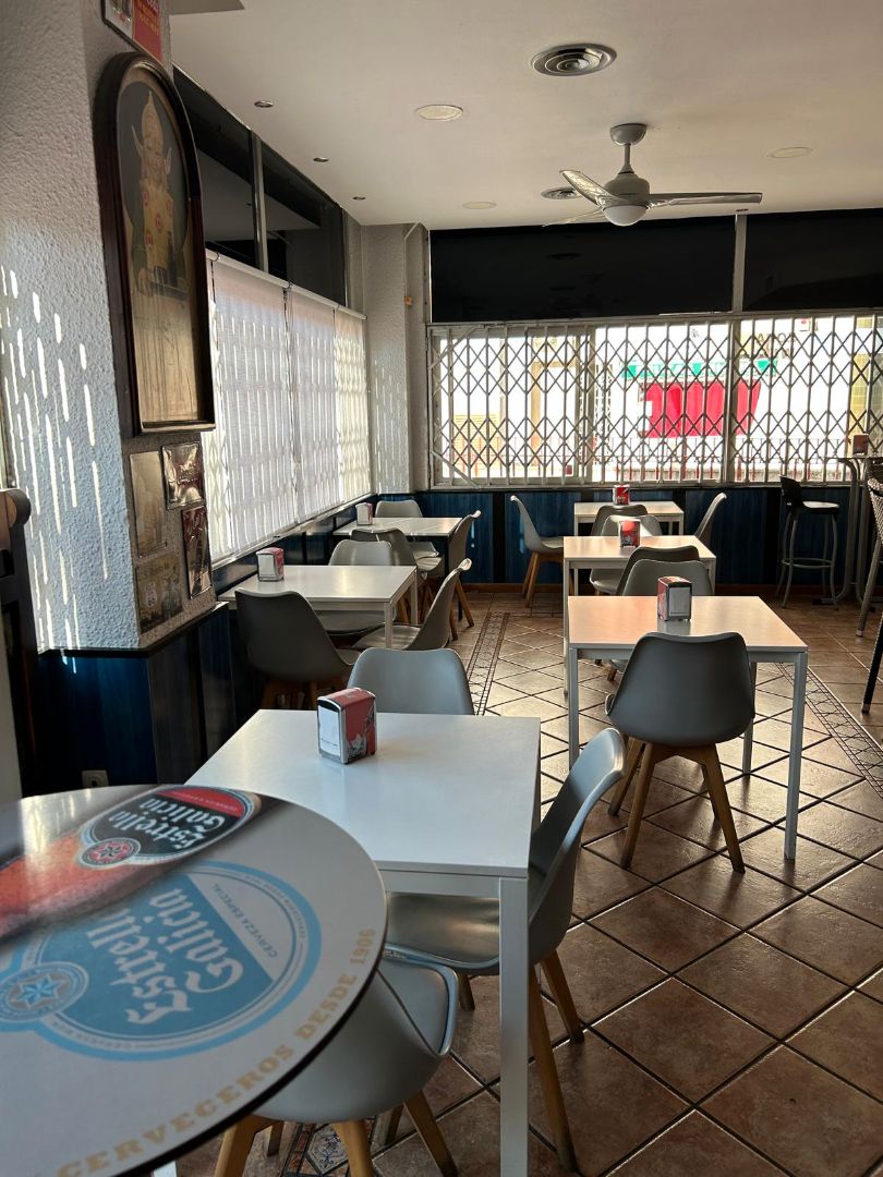 Local en traspaso en  Zaragoza Capital con Aire acondicionado, Amueblado y Internet