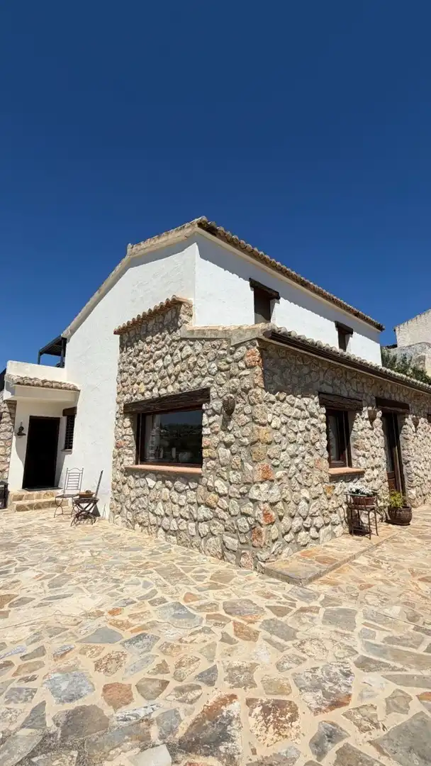 Vista exterior de Casa o chalet en venta en Benitachell / El Poble Nou de Benitatxell con Aire acondicionado, Calefacción y Jardín privado