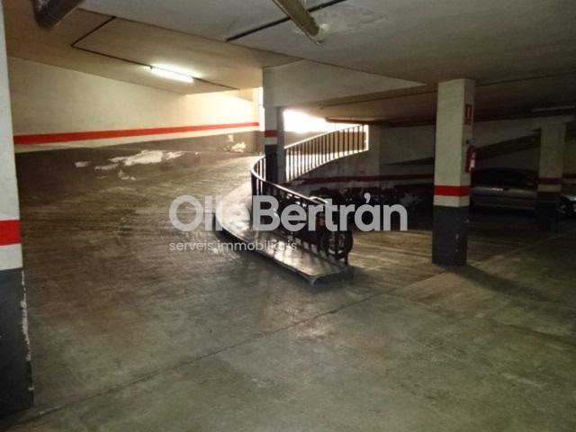 Garaje en Alquiler en d'Ermengarda en Hostafrancs