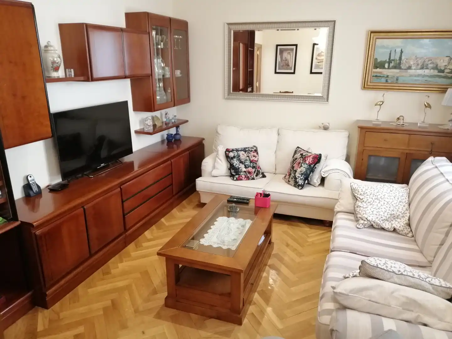 Living room of Flat for sale in Madrid  with Air Conditioner, Heating and Parquet flooring