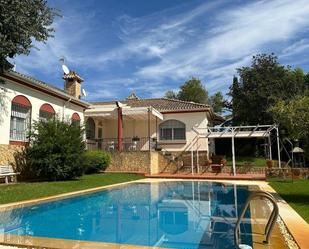 Piscina de Casa o xalet en venda en  Córdoba Capital amb Aire condicionat, Calefacció i Jardí privat