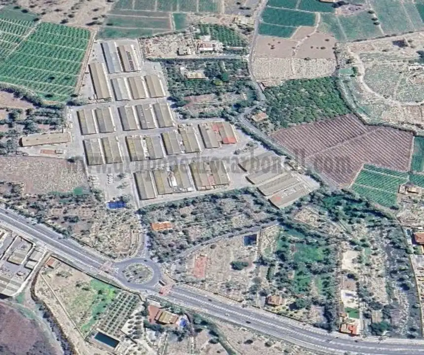Industrial building to rent in Alzabares