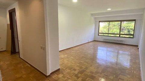 Foto 2 von Wohnung zur Miete in Parque San Francisco - Uría, Oviedo