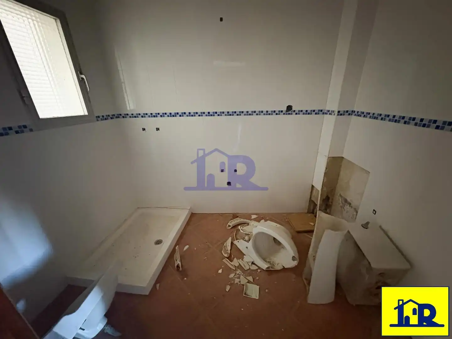 Baño de Piso en venta en Los Hinojosos   con Terraza