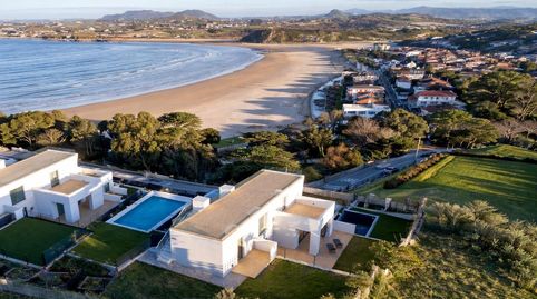 Arquitectura, mar y privacidad  Villa de obra nueva en un enclave irrepetible de Cantabria