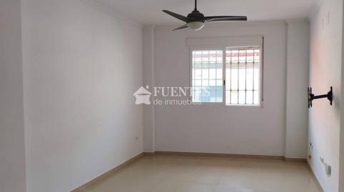 Foto 5 de Casa adosada en venda a Garbinet - Parque de las Avenidas, Alicante