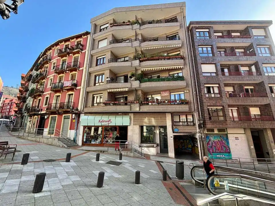 Flat for sale in Uribarri Kalea, Barrio de Uribarri