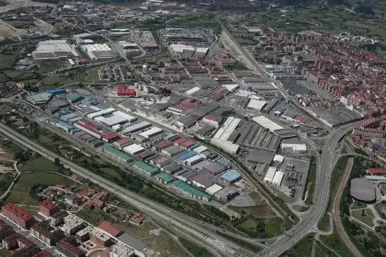 Nau industrial de lloguer a Almeda - El Corte Inglés