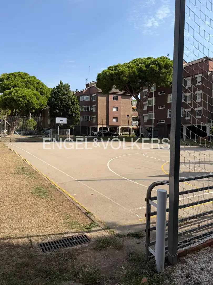 Exterior view of Flat for rent in Gavà  with Air Conditioner, Heating and Swimming Pool