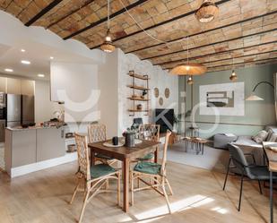 Menjador de Apartament de lloguer en  Barcelona Capital amb Aire condicionat, Calefacció i Moblat