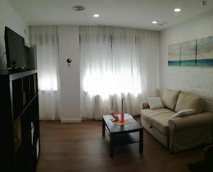 Sala d'estar de Apartament de lloguer en Badalona amb Aire condicionat