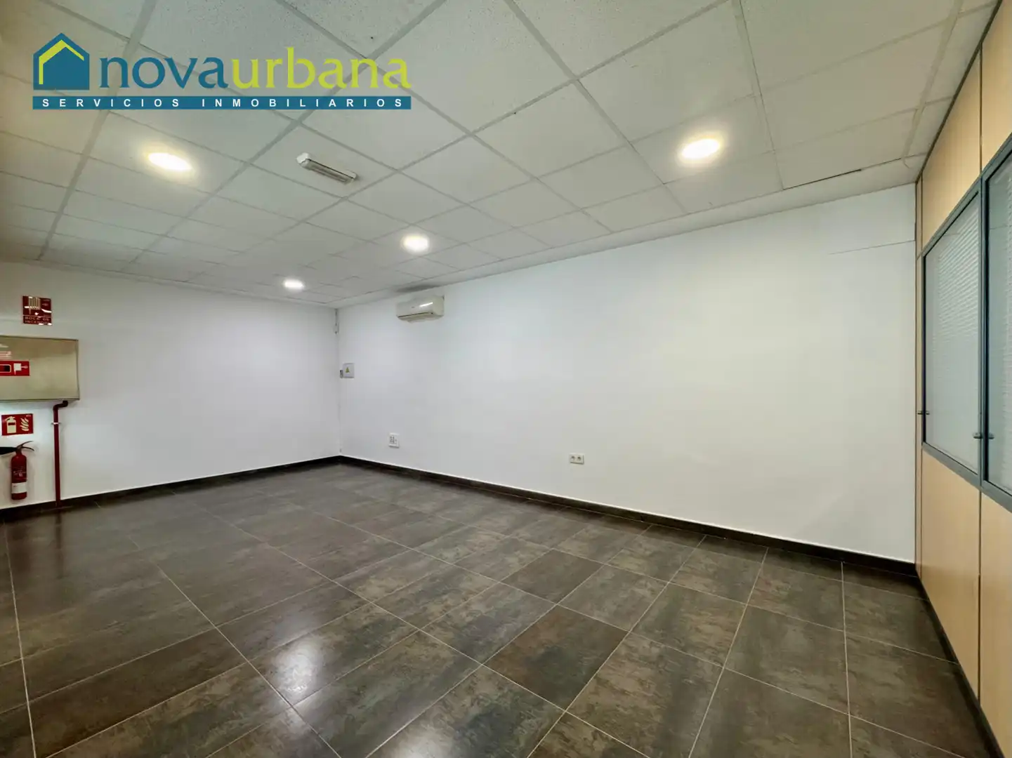 Oficina de alquiler en Xirivella con Aire acondicionado y Calefacción
