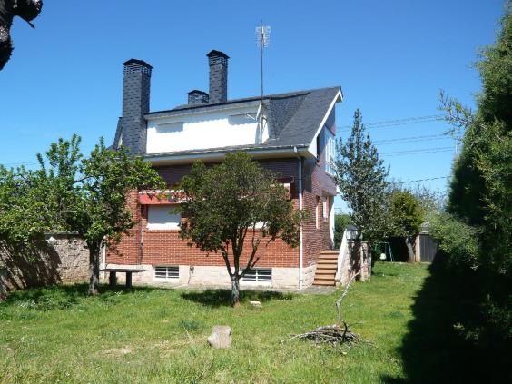 Exterior view of House or chalet for sale in Castropodame  with Heating, Terrace and Storage room