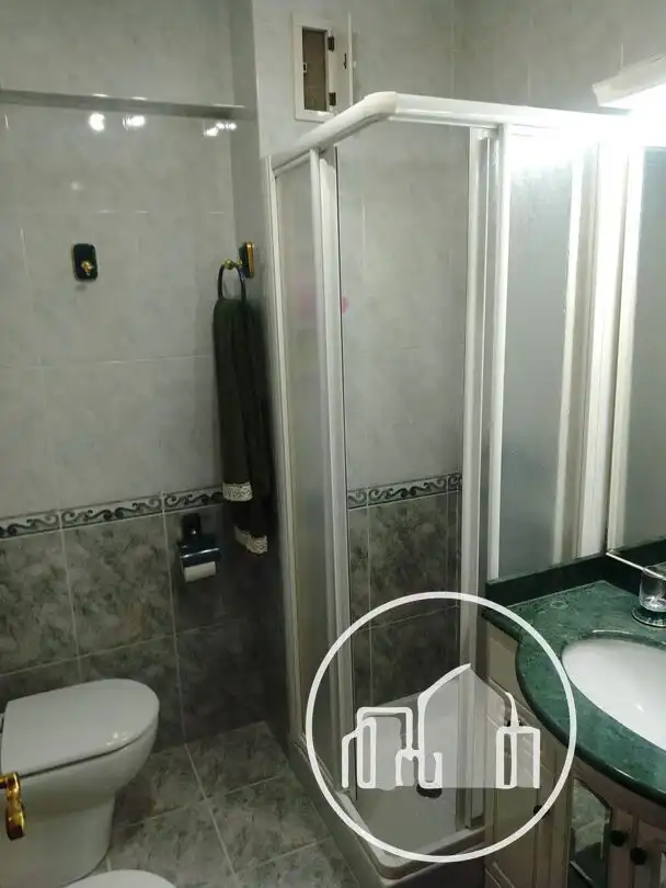 Baño de Piso en venta en Valle de Losa con Calefacción y Trastero