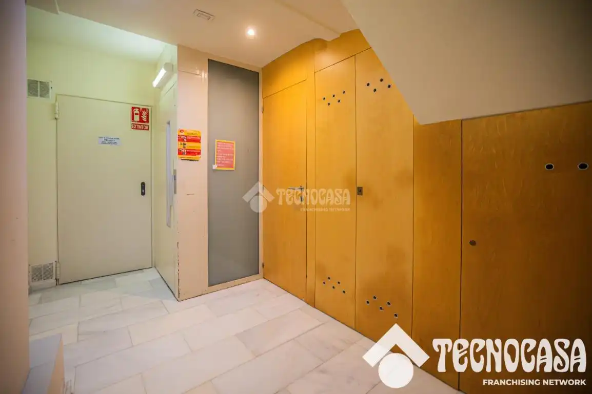 Piso en venta en Barcelona con Calefacción y Balcón