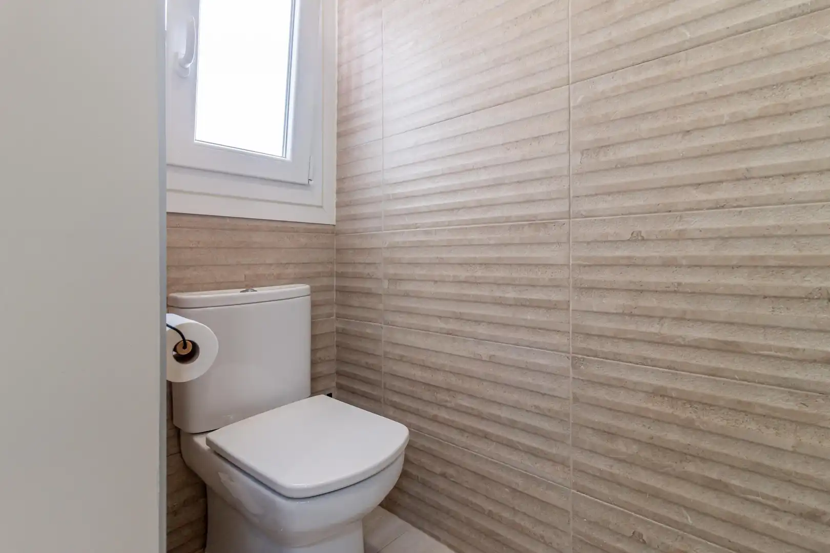 Bany de Apartament en venda en Madrid amb Calefacció