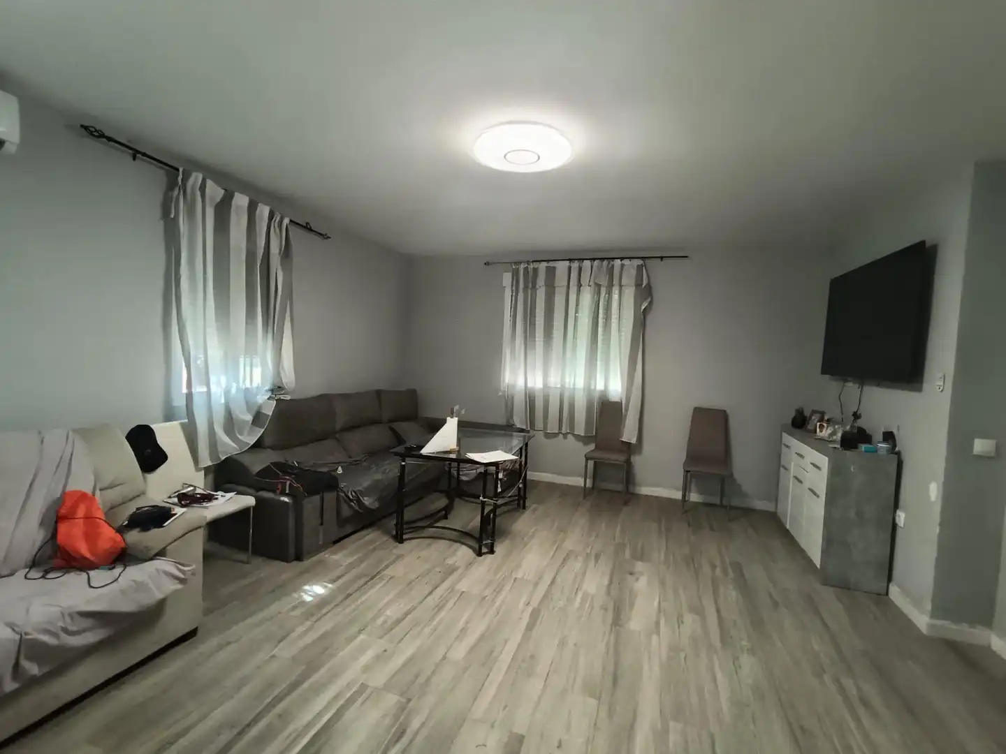 Sala d'estar de Casa o xalet en venda en Córdoba amb Aire condicionat, Calefacció i Jardí privat