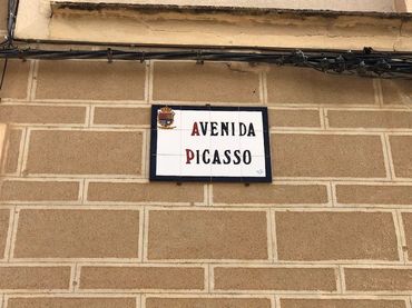 Local comercial en venta en Avenida Picasso 7