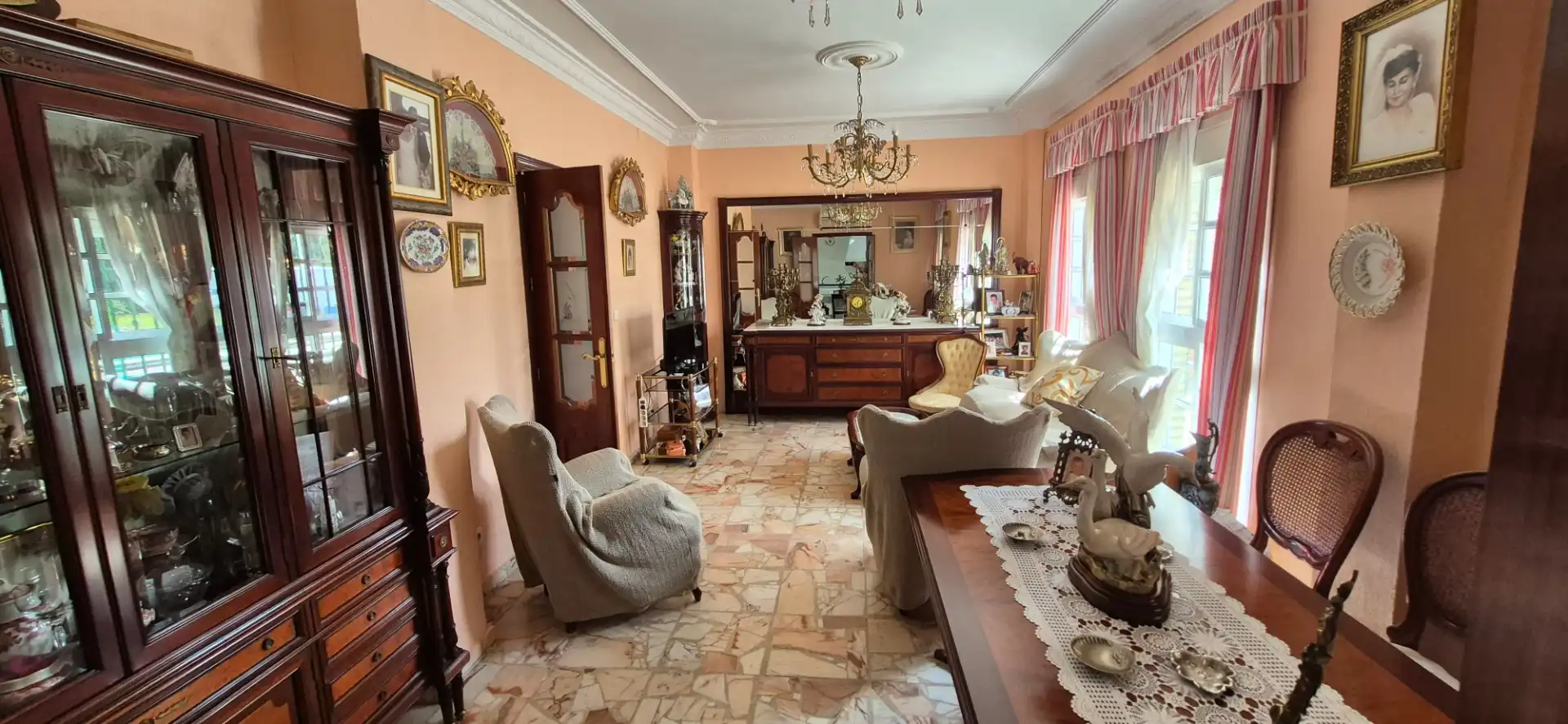 Sala de estar de Casa o chalet en venta en Carmona con Aire acondicionado, Calefacción y Jardín privado