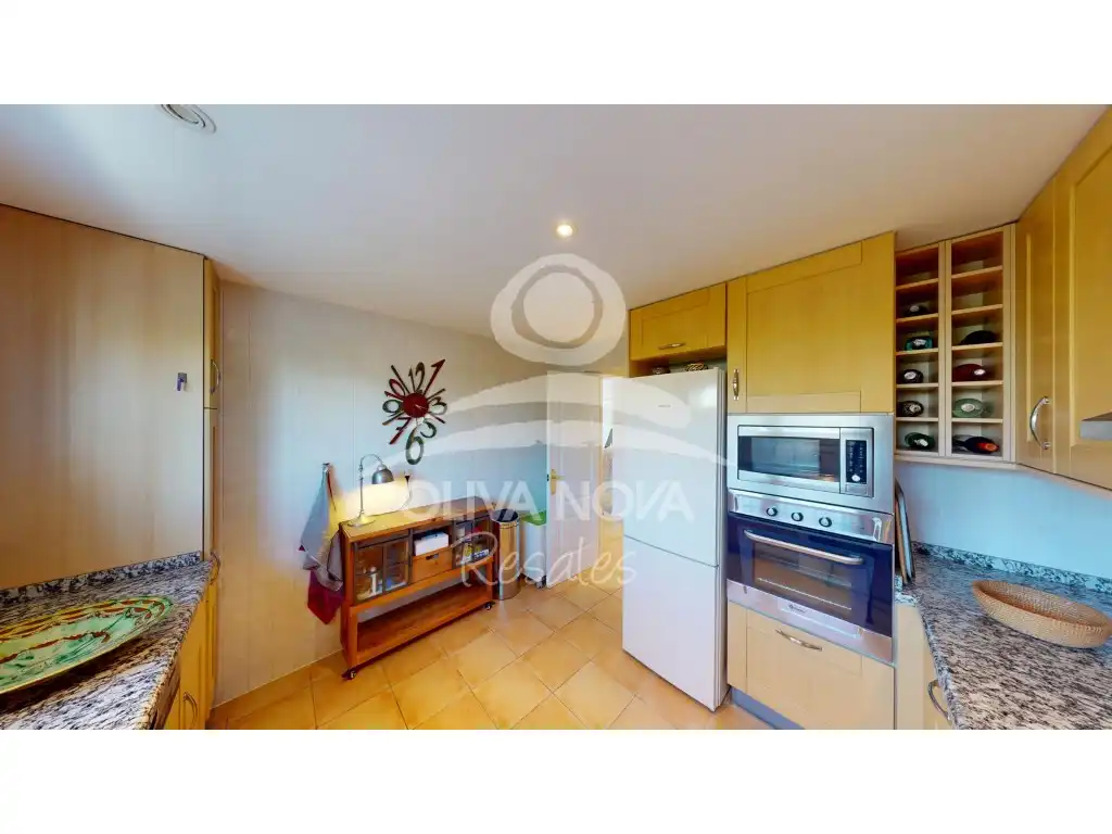 Cocina de Casa o chalet en venta en Oliva con Terraza y Piscina