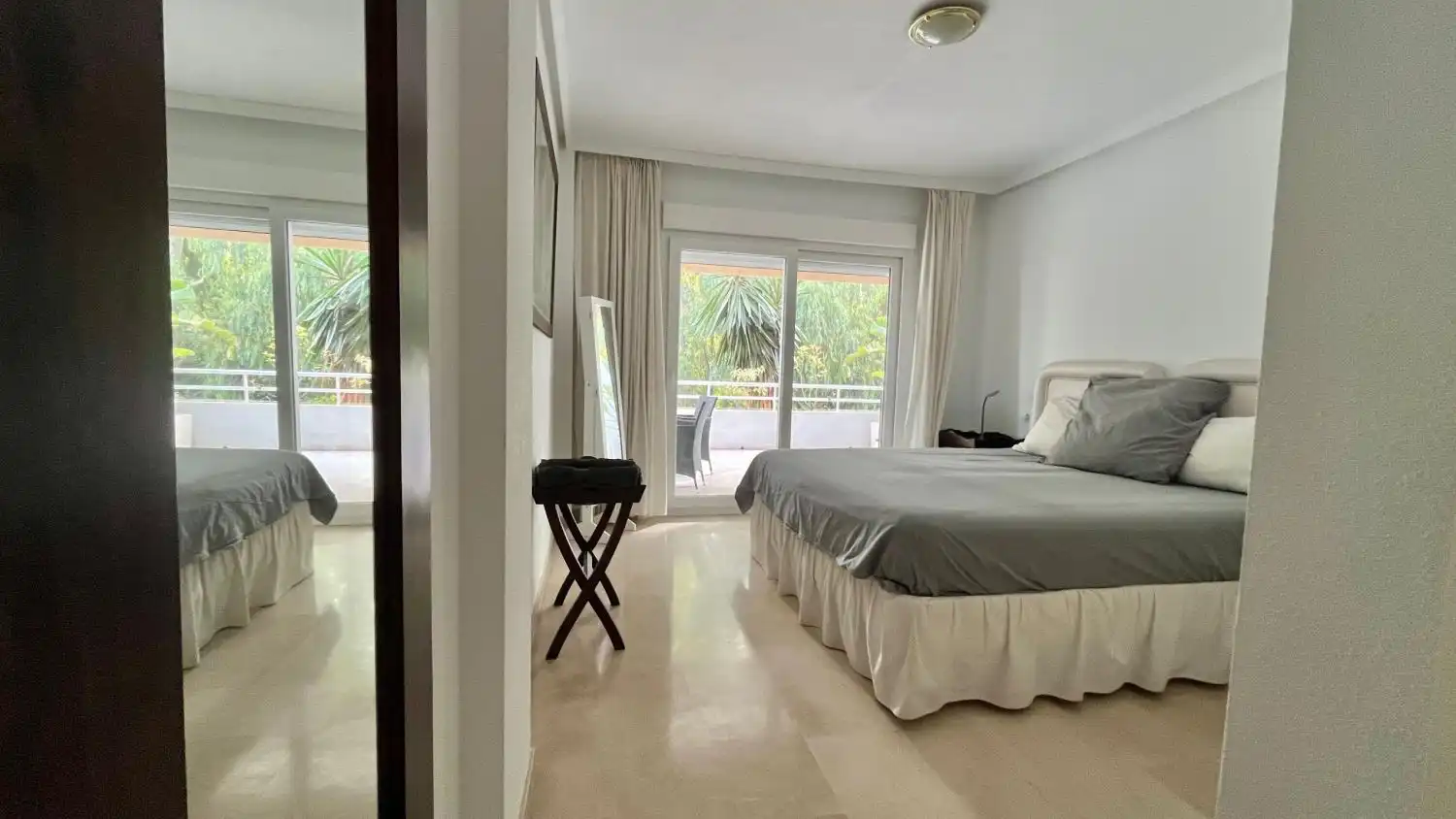 Habitación de Apartamento de alquiler en Benalmádena con Aire acondicionado, Calefacción y Terraza