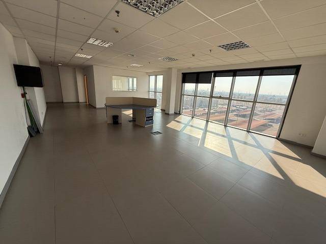 Local comercial en Alquiler en  JOSE MARIA GUINOT GALAN en Zona Avenida del Mar